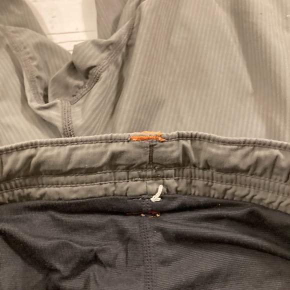 Lululemon Men’s Lined Gray Pace Breaker Shorts XL - Picture 9 of 14